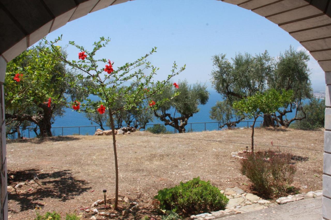 Villa Sea And Mountain View Kalamata Exterior foto